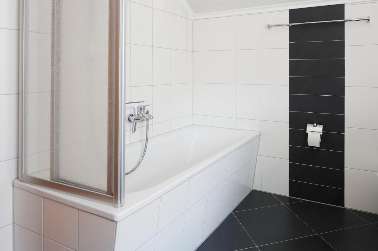 Ferienwohnung Grosszuegig & Stilvoll Parkplatz ,Ruhige Lage, 5 Personen, Langzeit Paderborn Exterior foto